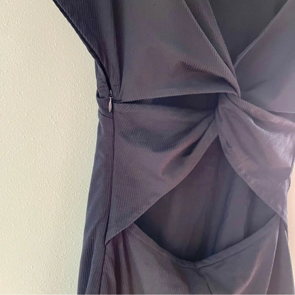 Theory Andrizza Twisted Back Stretch Seersucker Dress - Size 6 - Picture 5 of 13